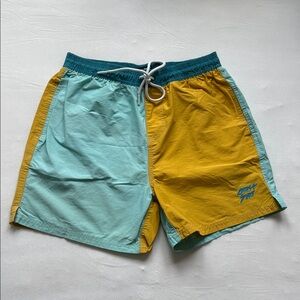 Catch Surf Tie Lined Men’s Swim Trunks Size Medium